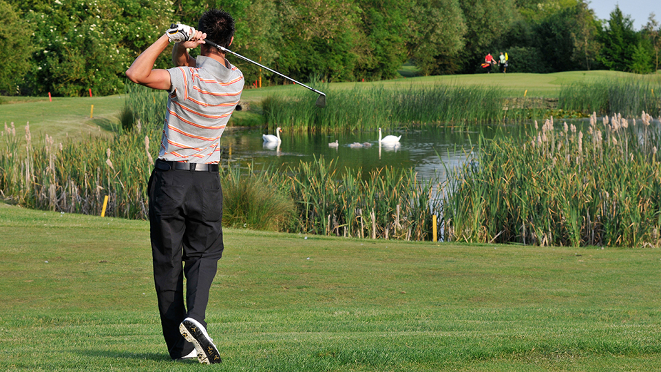 Witney Lakes Resort 18 hole golf course